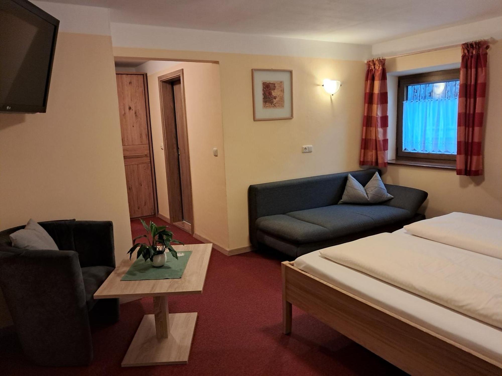 Hotel Garni Edelweiss Siegsdorf Exterior foto